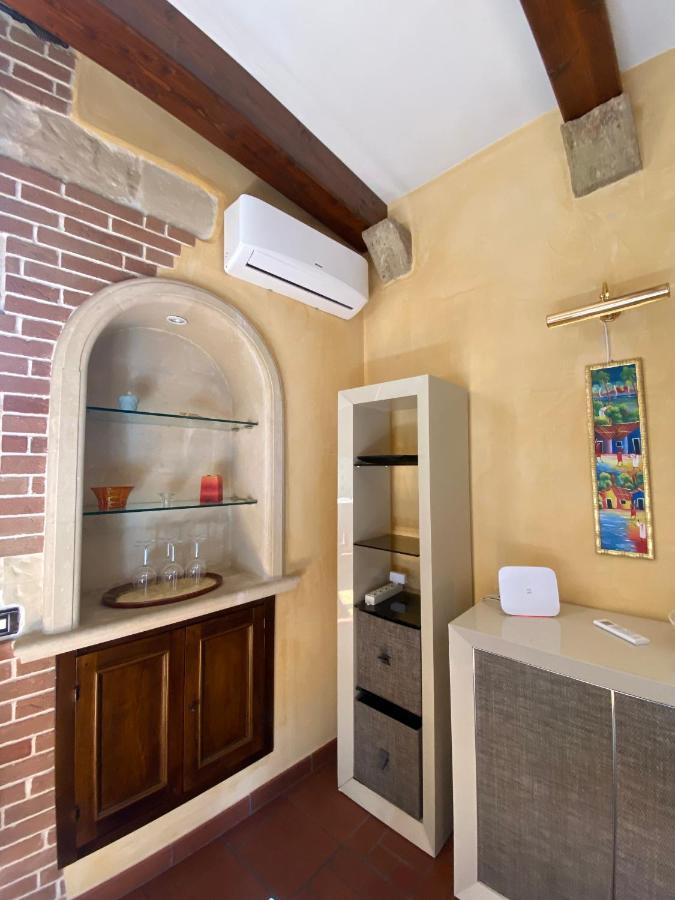 דירות לצ'ה Casa Chiara, Roof Terrace, 100M To The Historical Center מראה חיצוני תמונה